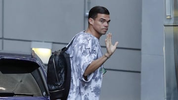 Pepe, llegando al Bernab&eacute;u.