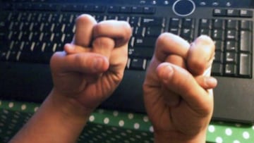 El &uacute;ltimo reto viral pone a prueba la flexibilidad de tus dedos. Foto: redes sociales