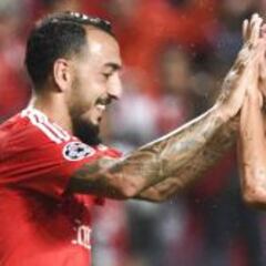 Raúl Jiménez jugó últimos 15 minutos en triunfo del Benfica