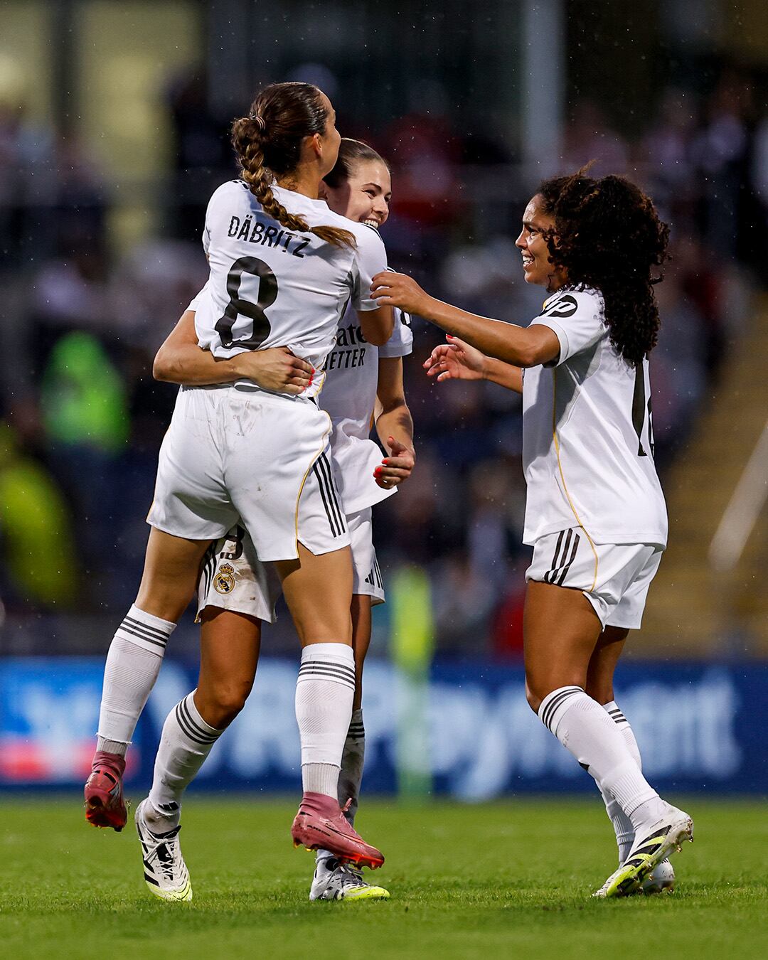 Linda crea, Bruun golpea y el Madrid sueña