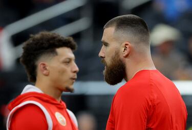 Dolphins’ Tyreek Hill discusses Travis Kelce’s Chiefs deal: what is a “friendly” contract?