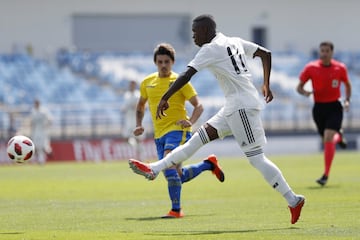 Vinícius Júnior makes Real Madrid Castilla debut