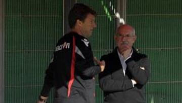 <b>PROBLEMAS. </b>Laudrup y Serra Ferrer están distanciados.