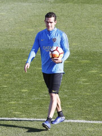 El jugador de Boca Gago durante el entrenamiento. 