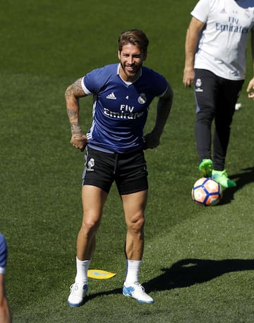 Último entrenamiento del Real Madrid antes de viajar a Málaga