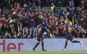 2-0. Leo Messi celebró el segundo gol.