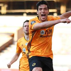 Raúl Jiménez, nominado al mejor gol de julio en la Premier League