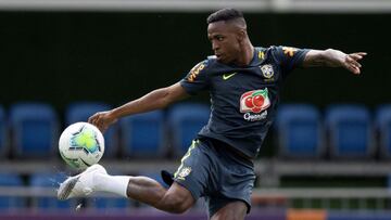 Vinicius Junior se entrena con la selecci&oacute;n brasile&ntilde;a en Teres&oacute;polis.