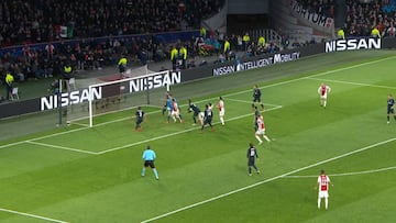 La pasividad de Bale en el gol anulado del Ajax que define que no está