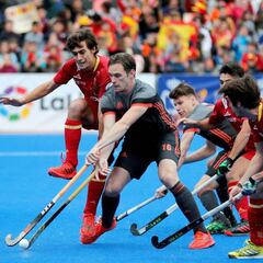 España logra empatar con Holanda tras levantar un 0-3