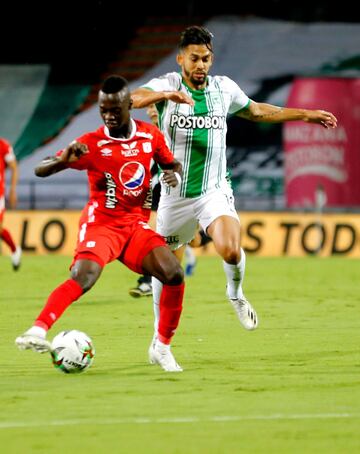 Atlético Nacional y América de Cali empataron a dos goles en el Atanasio Girardot por la fecha 15 de la Liga BetPlay 2020. Los de Juan Cruz Real comenzaron ganando con gol de Duván Vergara en el primer tiempo y en la segunda mitad, aumentaron la ventaja a través de Carlos Sierra. Por los locales marcaron Andrés Andrade y Brayan Rovira.
