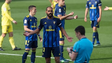 En el Cádiz no entienden el criterio de las manos