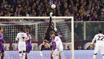 Florence (Italy), 06/10/2024.- Fiorentina's goalkeeper David De Gea in action during the Italian Serie A soccer match ACF Fiorentina vs AC Milan at Artemio Franchi Stadium in Florence, Italy, 06 October 2024. (Italia, Florencia) EFE/EPA/CLAUDIO GIOVANNINI