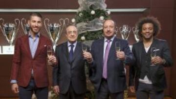 BRINDIS NAVIDEÑO. Ramos, Florentino, Benítez y Marcelo brindaron por los éxitos en 2016.