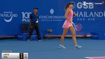 Linette keeps Radwanska's flag flying in WTA Shot of the Year