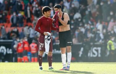 Carlos Soler cumpli車 su sue?o de ni?o con David Silva