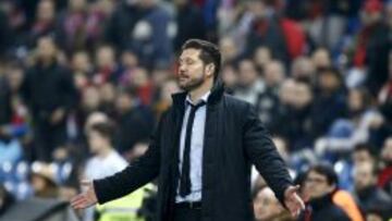 Simeone, durante el partido ante el Celta en el Calderón.