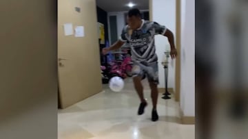 Zuñiga no se aburre en la cuarentona
