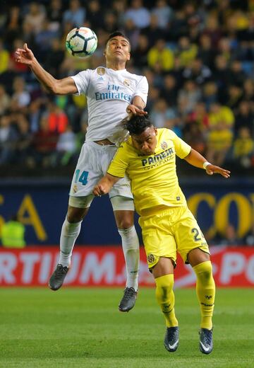 Casemiro y Roger Martínez.