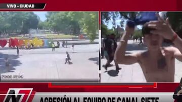 Hinchas de Colo Colo agreden a periodistas argentinos y la escena sale en vivo por TV: “Atención médica...” 