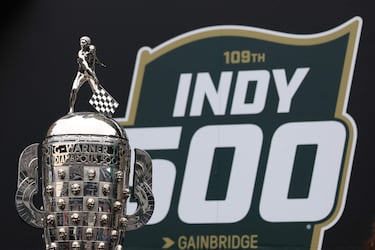 Álex Palou hace historia tras conquistar una de las carreras más importantes del automovilismo, las 500 Millas de Indianápolis.