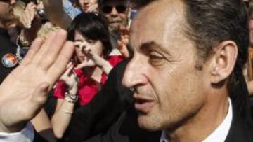 Sarkozy sigue "in situ" la etapa reina del Tourmalet