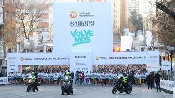 Miles de corredores despiden el año en Madrid en la 50 edición de la San Silvestre Vallecana.