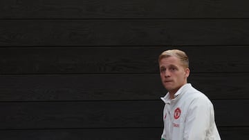 Primera salida del United: Van de Beek