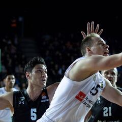 El Madrid pasa las de Caín, pero va a la caza del Fenerbahçe