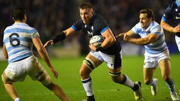 Scotland's flanker Matt Fagerson (C) runs with the ball during the Autumn Nations Series International rugby union match between Scotland and Argentina at the BT Murrayfield Stadium, in Edinburgh, on November 19, 2022. (Photo by ANDY BUCHANAN / AFP) (Photo by ANDY BUCHANAN/AFP via Getty Images)