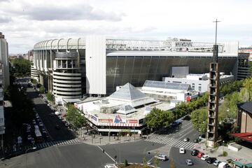 Fotografía del centro comercial que estaba situado en la Esquina del Santiago Bernabéu.