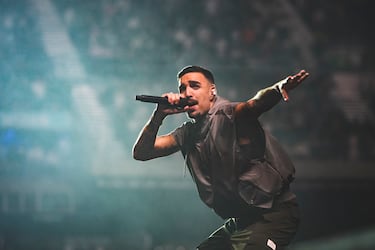 El artista mallorquín es uno de los grandes exponentes españoles en el panorama internacional, y lleva triunfando en el género urbano muchos años, firmando grandes canciones y colaboraciones con artistas de mucho cartel. Es uno de los pocos españoles dentro del género que ha podido llenar estadios en Latinoamérica, y su reconocimiento internacional podría ser un buen puente para firmar una sesión con Bizarrap.