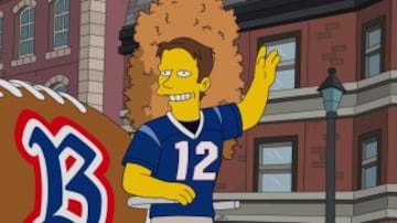 El cinco veces campeón de Super Bowl con los New England Patriots, también pidió el consejo de Homero Simpson para hacer más llamativos sus festejos. En uno de ellos, Brady salió con una manta que lucía la polémica frase "everyone sucks but me", por la que el quarterback se ganó muchos detractores en la serie.