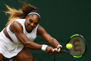 Sin sorpresas se desarrollaron los partidos de cuartos de final en la rama femenina de Wimbledon. Halep, Williams, Svitolina y Strycova estarán en la penúltima fase del torneo. 