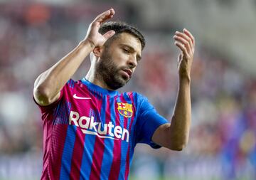 El lateral izquierdo del club blaugrana, también sufrió en sus propias carnes un robo en su domicilio, este tuvo lugar mientras el jugador se encontraba concentrado con su equipo en Milán, Italia.