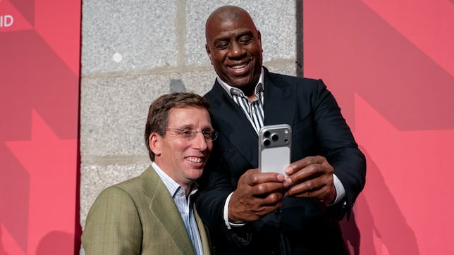 Lluvia de estrellas en Madrid por la NFL: Magic Johnson, Dan Marino, Griezmann...