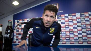 GRA201. MADRID, 14/04/2017.- El entrenador argentino del Atlético de Madrid Diego Simeone durante la rueda de prensa ofrecida esta tarde en el estadio Vicente Calderón de Madrid, previa al partido de Liga que mañana disputarán frente al Osasuna. EFE/Luca Piergiovanni
