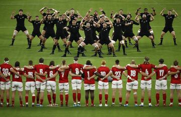 Nueva Zelanda se enfrentó a Canadá en el Mundial de rugby (en Oita) y le endosó un contundente 63-0. La intimidación comenzó con la haka, espectáculo previo de sus partidos.