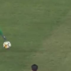 Susto en China: Gaitán se desplomó tras un choque