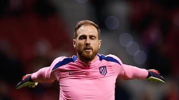 Atletico Madrid's Slovenian goalkeeper #13 Jan Oblak warms up before the UEFA Champions League Round of 16 second leg football match between Club Atletico de Madrid and Real Madrid CF at the Metropolitano stadium in Madrid on March 12, 2025. (Photo by Oscar DEL POZO CA�AS / AFP)