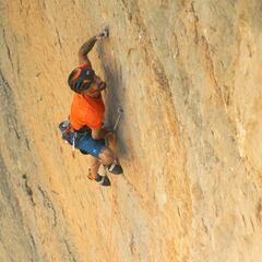 Edu Marín completa la “Trilogía Ibérica” con Donec Perficiam (350 m, 8b+/c)