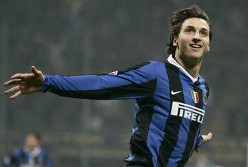 Llegó al Inter en agosto de 2006. Allí ganó 3 Scudettos y 2 Supercopas de Italia. Marcó 66 goles en 117 partidos.