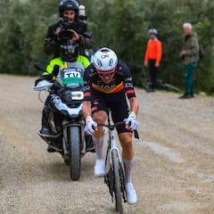 Wellens triunfa en Úbeda tras una eterna cabalgada en solitario
