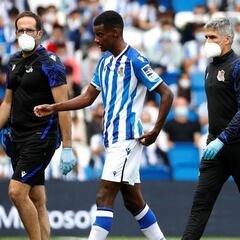 Isak sufre un tirón y puede ser baja hasta después del parón