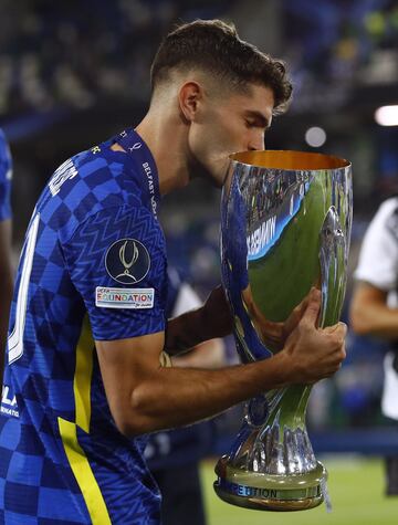 El ‘Capitán América’ suma de esta manera dos campeonatos con los Blues, pues además de la Supercopa de Europa, levantó en mayo pasado la Champions League.