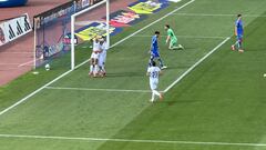 Vargas y su día inolvidable: la reacción del público de la U que no se vio por TV y el ‘gesto’ de sus compañeros