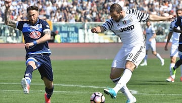 Higuaín se da un homenaje ante el Pescara y Dybala preocupa