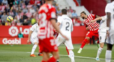 1-0. Cabezazo de Taty Castellanos para anotar el primer tanto. El nueve del Girona recibe un centro perfecto desde el lateral izquierdo de Miguel Gutiérrez.