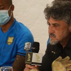 Leonel Álvarez reitera que le "encantaría" dirigir a Nacional