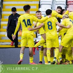 El Villarreal se da un festín ante el Manchester
